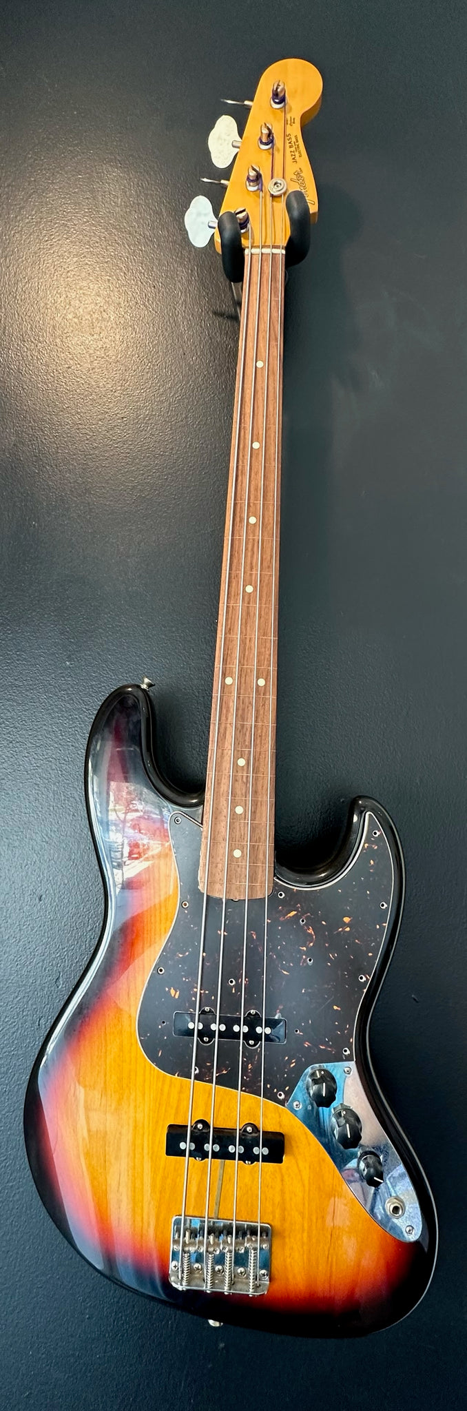 Fender MIJ Fretless Jazz Bass